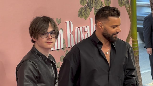 Ricky Martin llevó a sus dos hijos, los gemelos Matteo y Valentino, al estreno de Palm Royale, en marzo de 2024 en Los Ángeles.