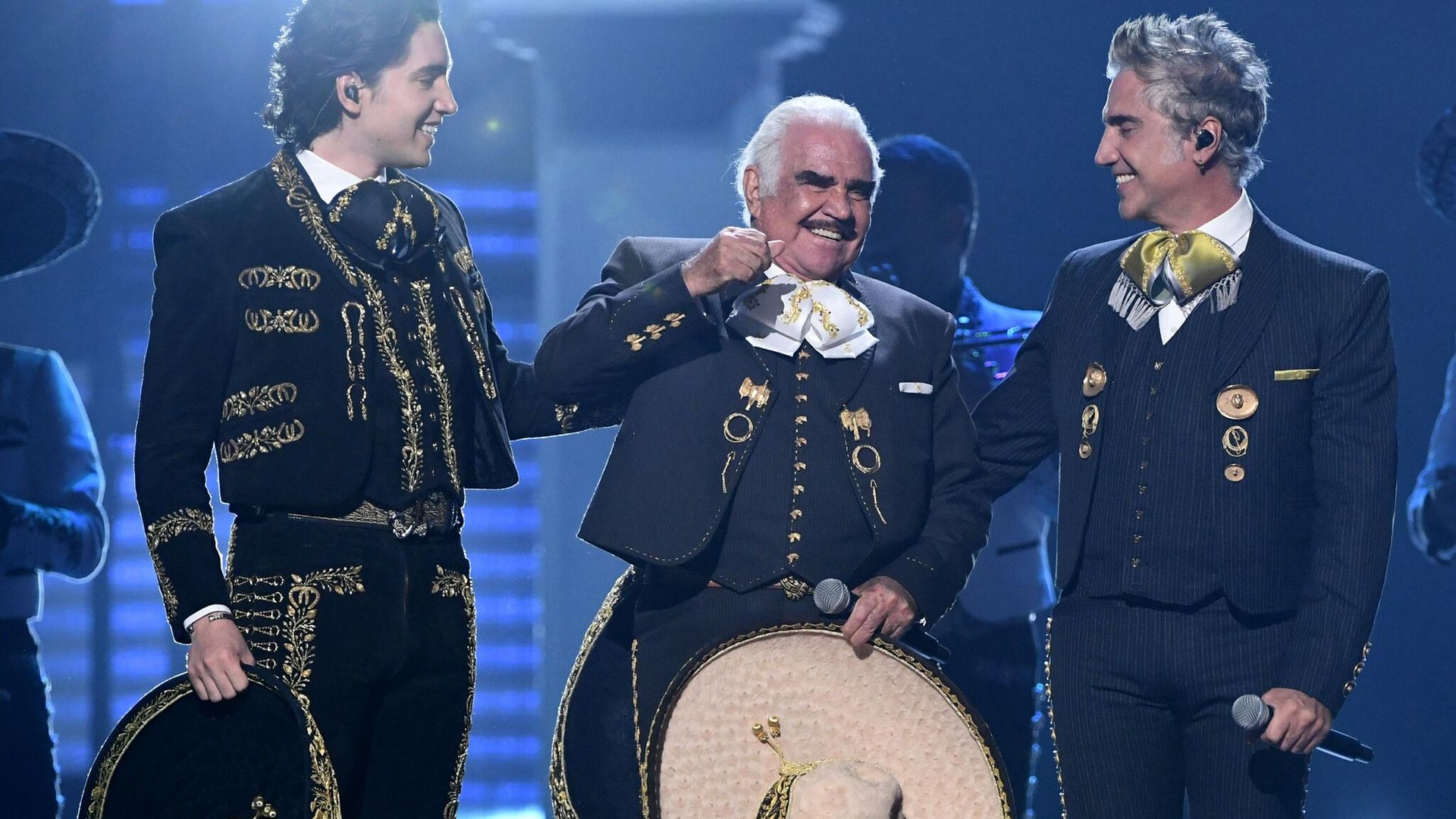 Un año sin ‘El Rey’: Los Fernández recuerdan a don Vicente en su primer aniversario luctuoso