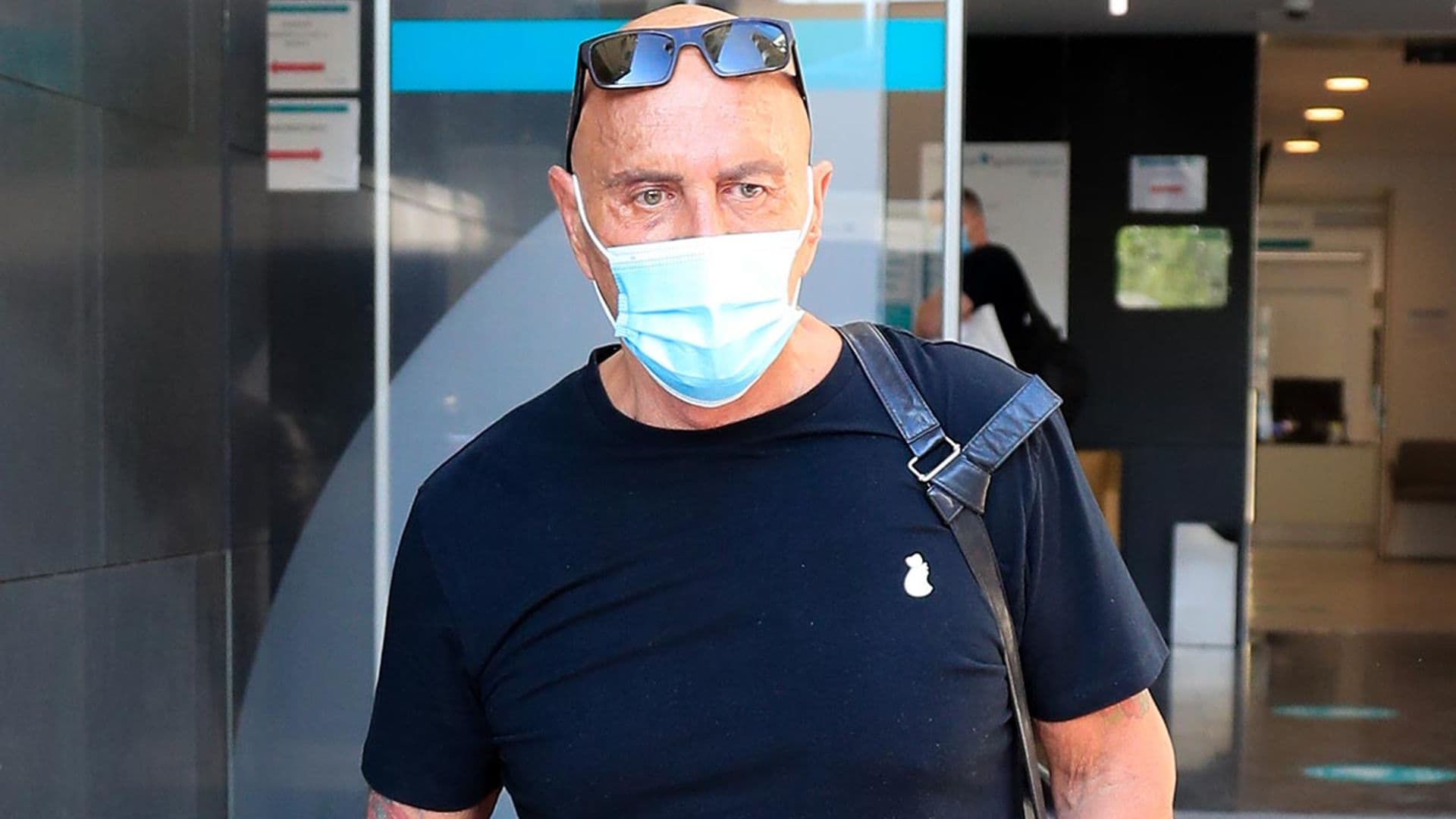 Kiko Matamoros sufre un preocupante revés tras su ingreso de urgencia por una pancreatitis