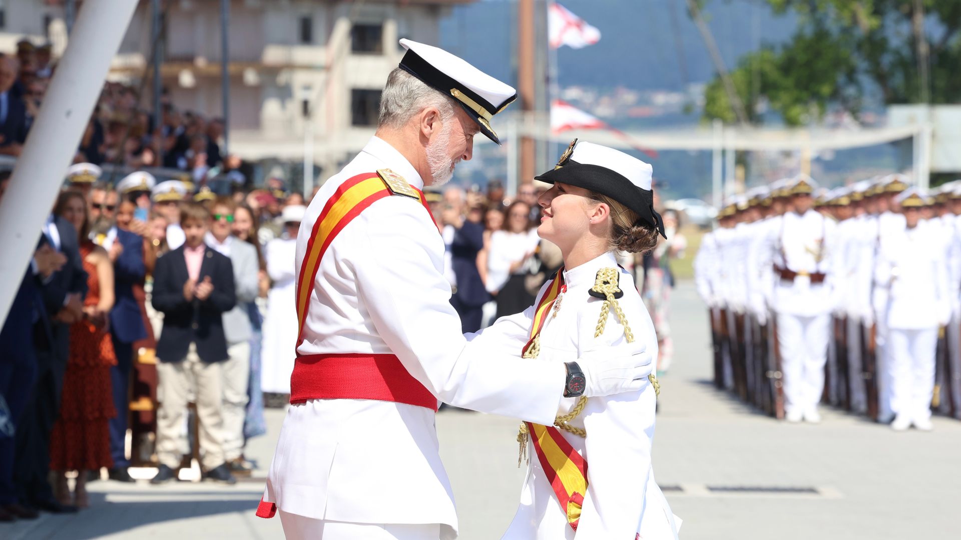 El significado de la nueva condecoración que Leonor ha recibido del rey Felipe al terminar su etapa en Galicia