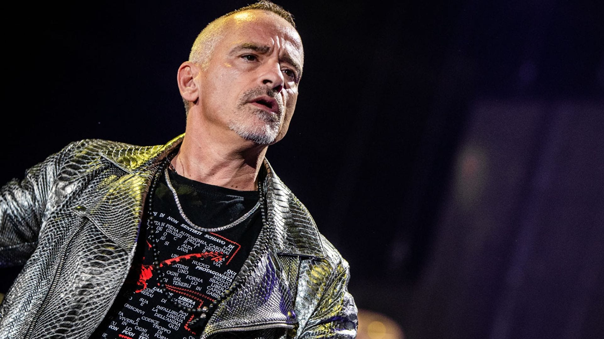 Eros Ramazzotti se convierte en abuelo y horas más tarde la lía durante su concierto en el Wizink Center de Madrid
