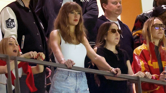 Ashley Avignone, Taylor Swift, Alana Haim and Este Haim attend Super Bowl LIX at Caesars Superdome on February 09, 2025 in New Orleans, Louisiana. (Photo by Gregory Shamus/Getty Images)