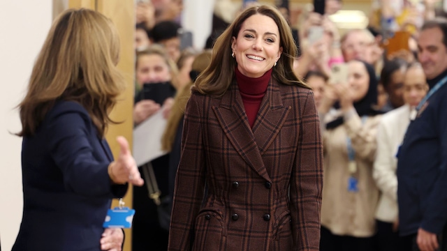 Mucha expectación para ver a Kate durante su visita a un hospital de Londres