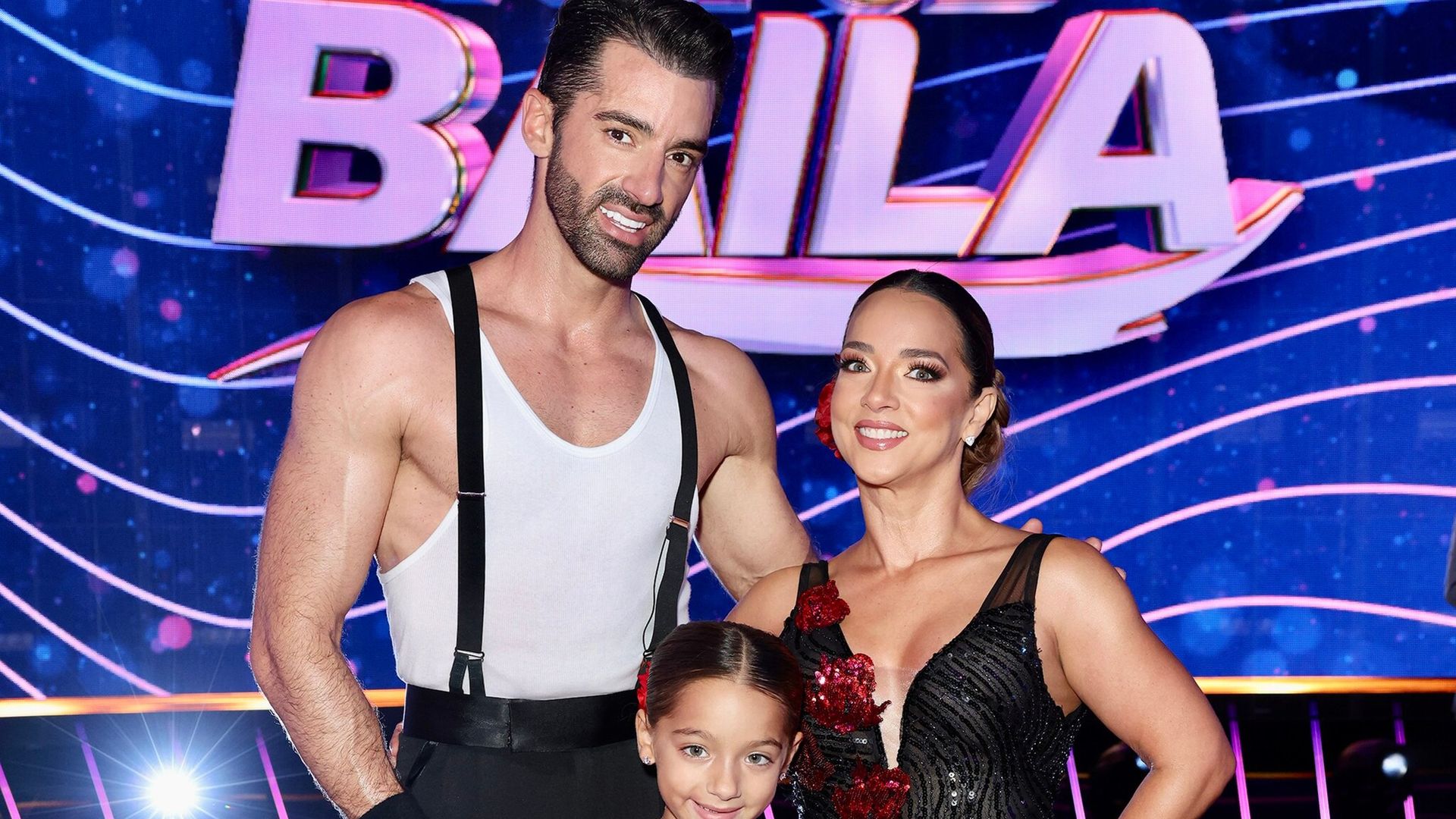 FOTOS: Adamari López y Toni Costa en la pista de ‘Así se Baila’ con Alaïa