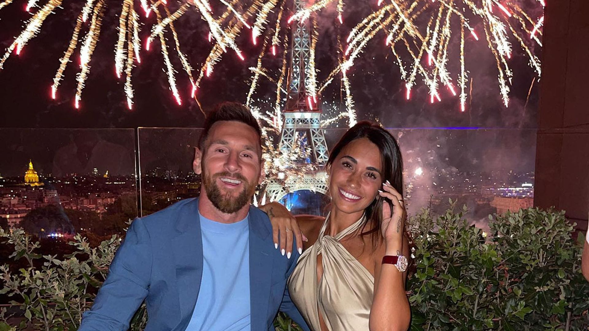 Antonela Roccuzzo disfruta de una explosiva velada con Leo Messi y sus tres hijos en un marco incomparable