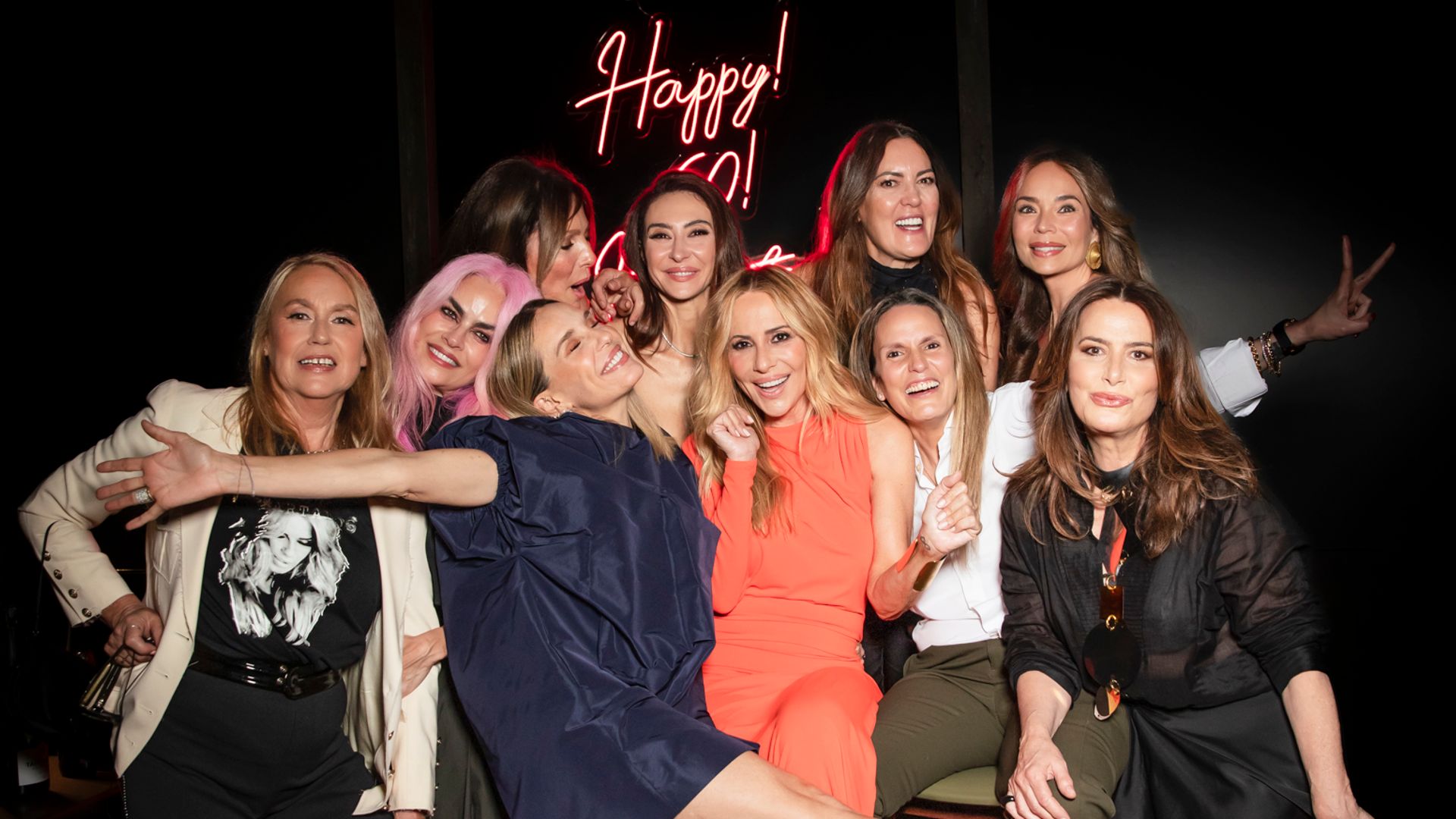 La cumpleañera posando divertida con sus amigas, entre las que se encontraban Mila Bentabol, Carola Baleztena, Rocío Martín Berrocal, Elena Hernández, Chiquin Figueroa y Sara Zaldívar