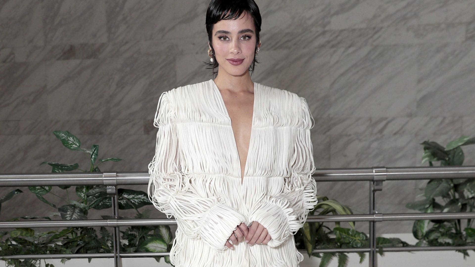 Las actrices mexicanas arriesgan y ganan con espectaculares vestidos de brillos, tul y transparencias