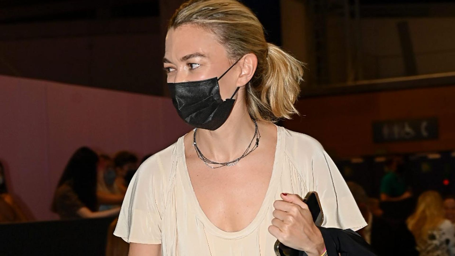 El próximo superventas de Zara, el vestido sostenible que ya llevó Marta Ortega
