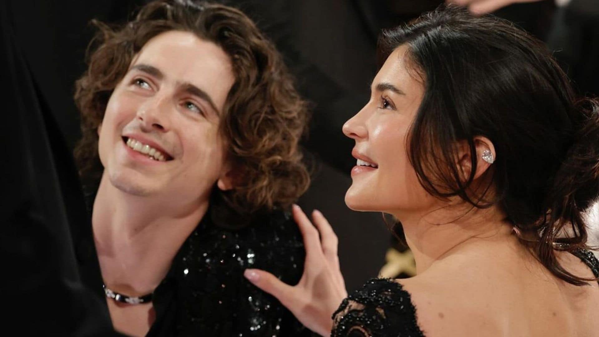 Esto es lo que se dijeron Timothée Chalamet y Kylie Jenner en los Globo de Oro antes de su beso viral