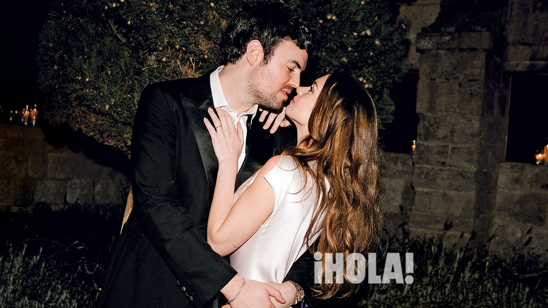 Stella Banderas y Alex, muy enamorados