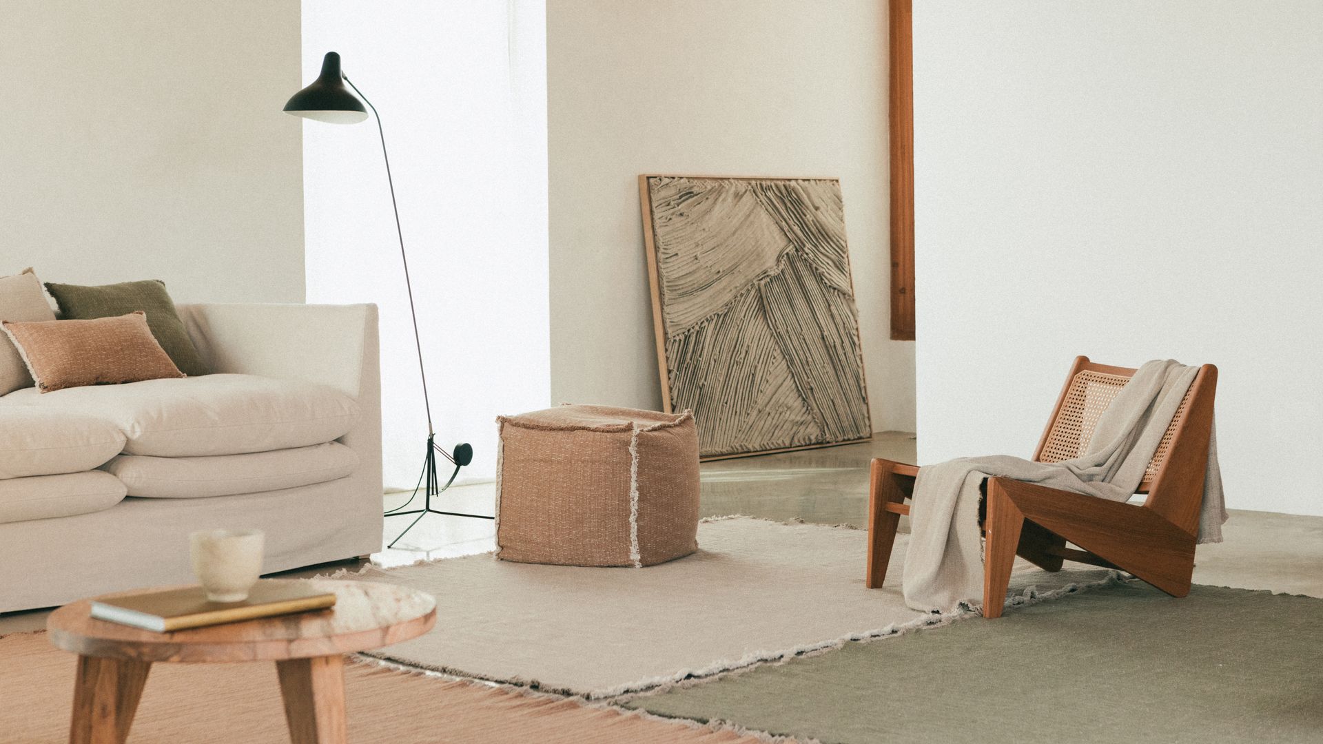 Ideales para el verano, perfectos para el otoño: cómo los nuevos neutros están marcando tendencia en decoración