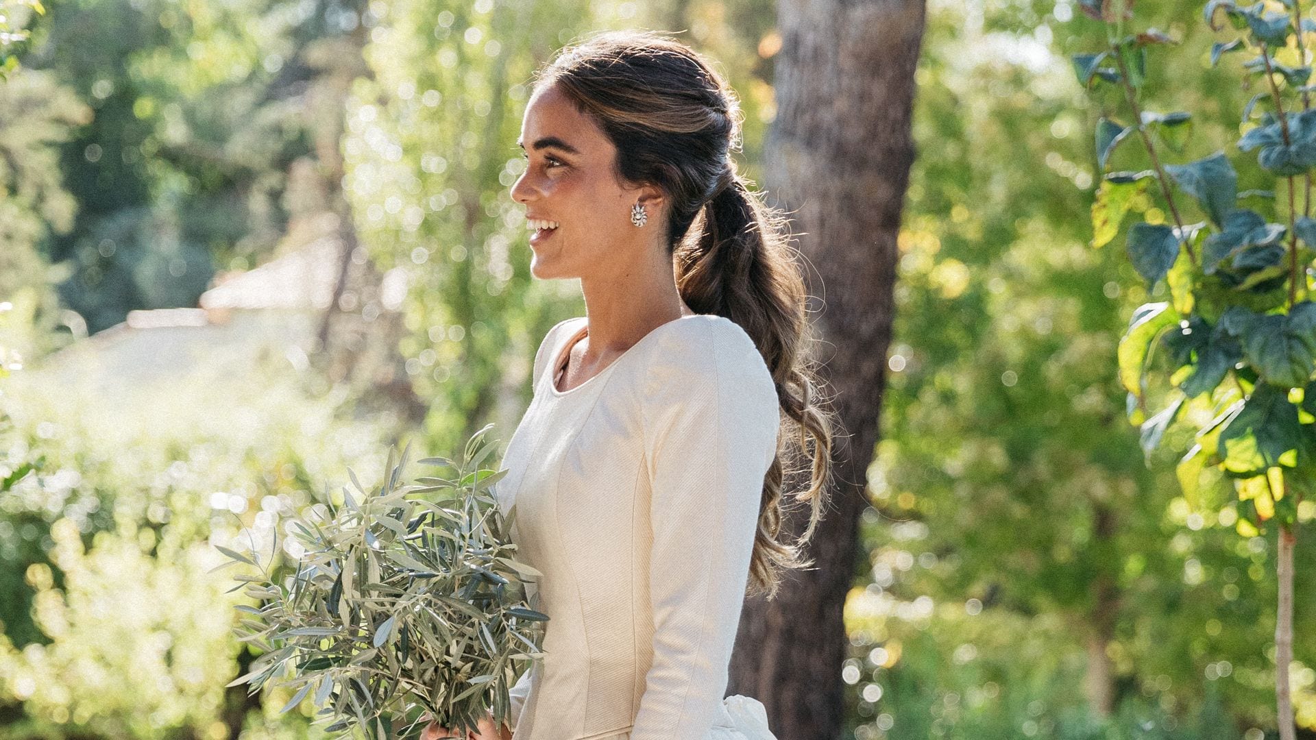 Los moños y coletas más bonitas para novias son en realidad peinados desmontables