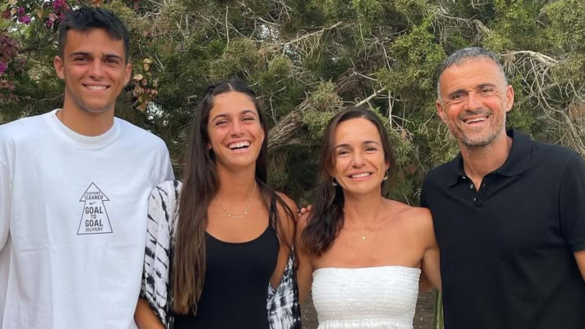 El impresionante chalet familiar de Luis Enrique en Formentera: un oasis de ensueño de arquitectura tradicional y jardín mediterráneo
