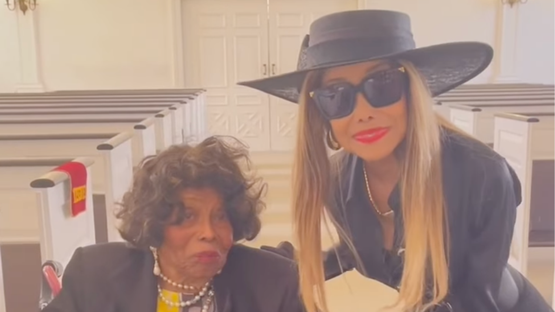 La Toya Jackson con su madre, Katherine
