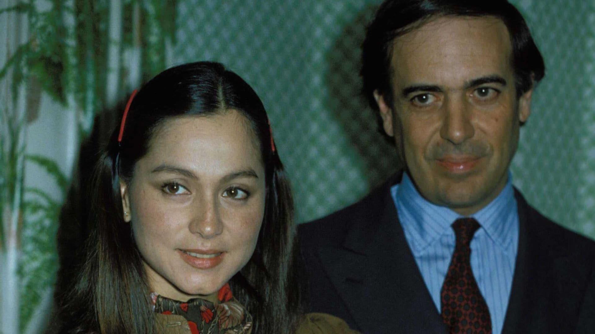 De la boda con Isabel Preysler a sus últimos años con Esther Doña: la vida de portada de Carlos Falcó