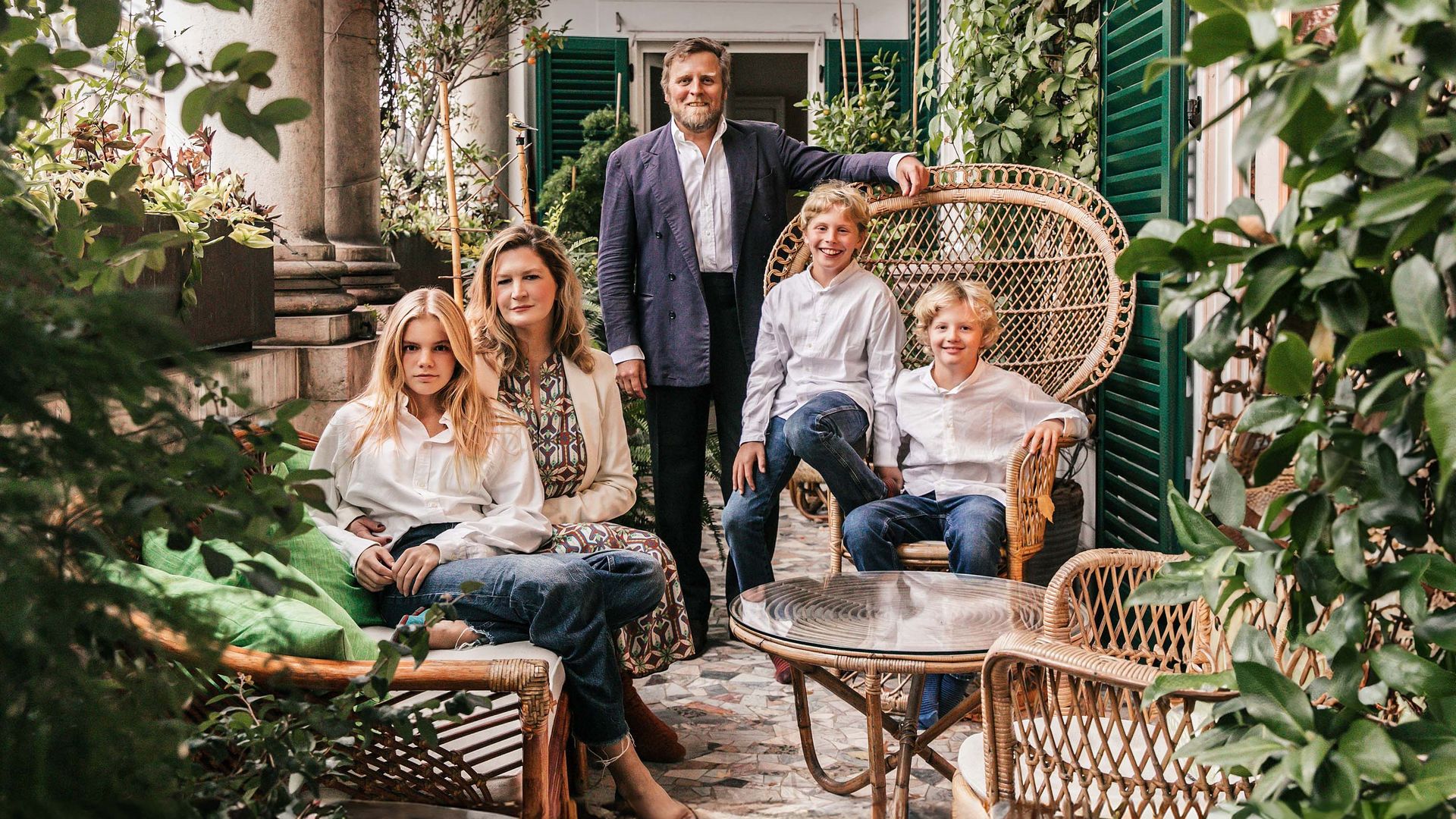 La casa ¡HOLA!: Carl y Katharine Kostyal nos abren las puertas de su ‘palazzo’ en Milán
