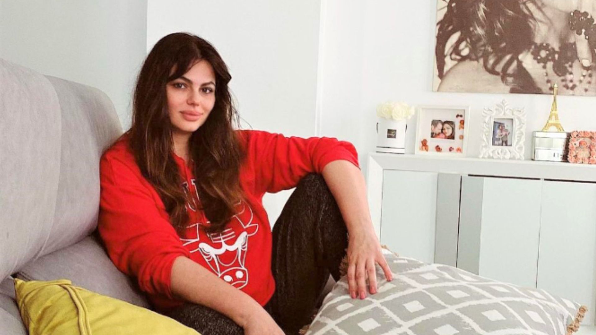 Marisa Jara recibe el alta tras ser operada de un tumor maligno y ya está en casa con su bebé