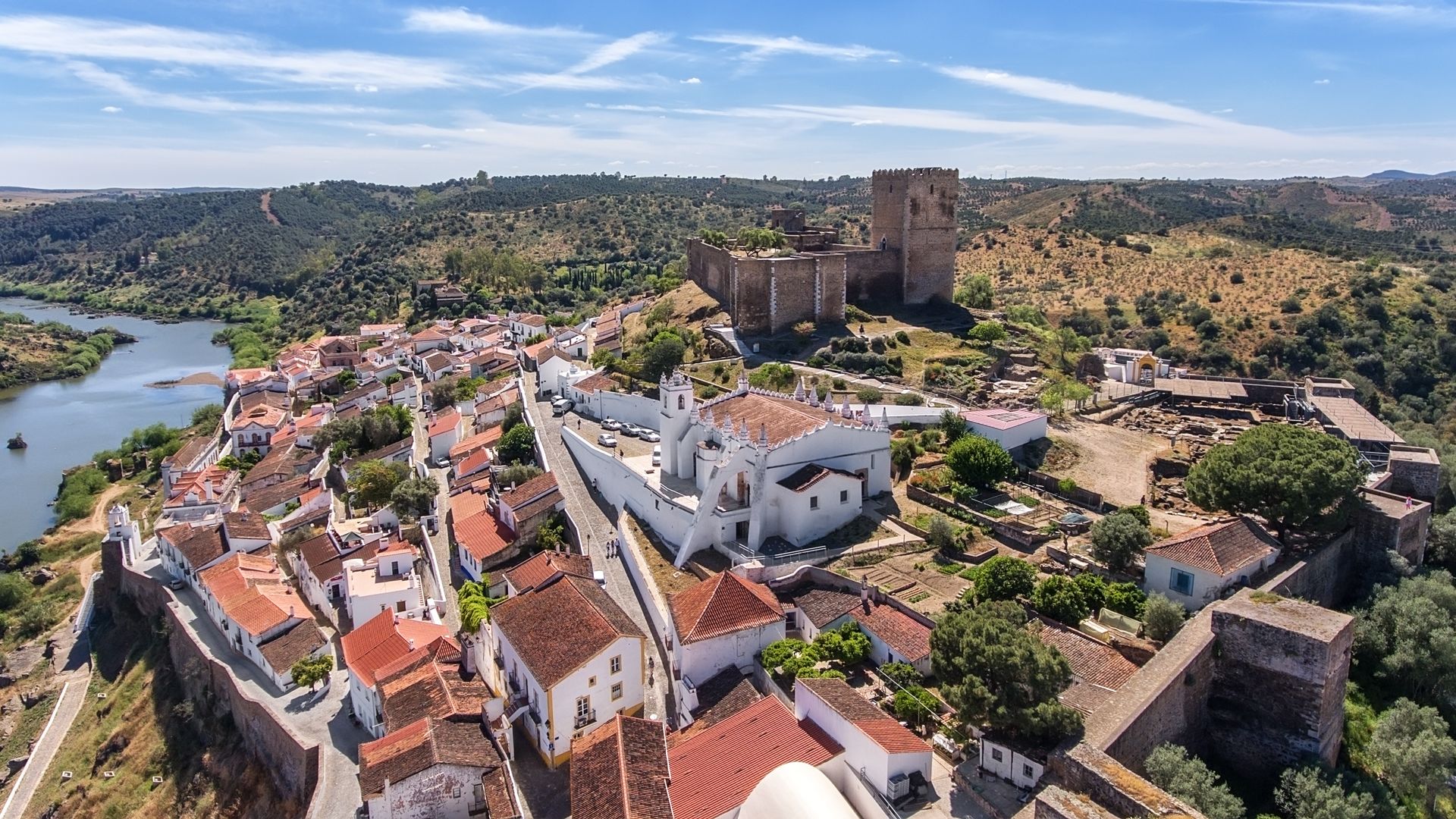 Estos 3 pueblos portugueses están entre los mejores del mundo según la OMT y sabemos por qué: historia, paisaje y mucho sabor
