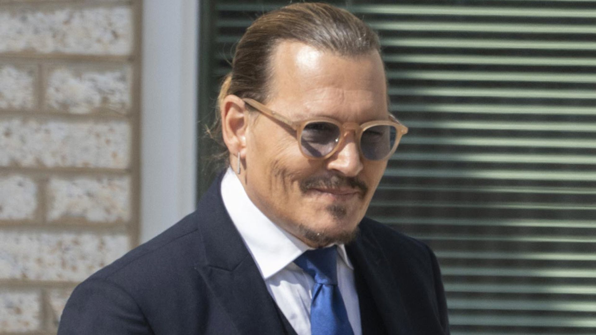 Johnny Depp, junto a una joven, desata los rumores de romance