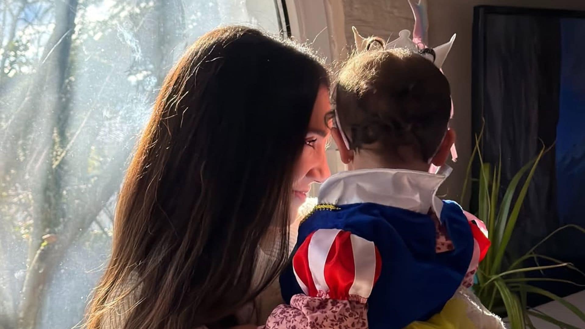 Celia Pedraza, con su hija