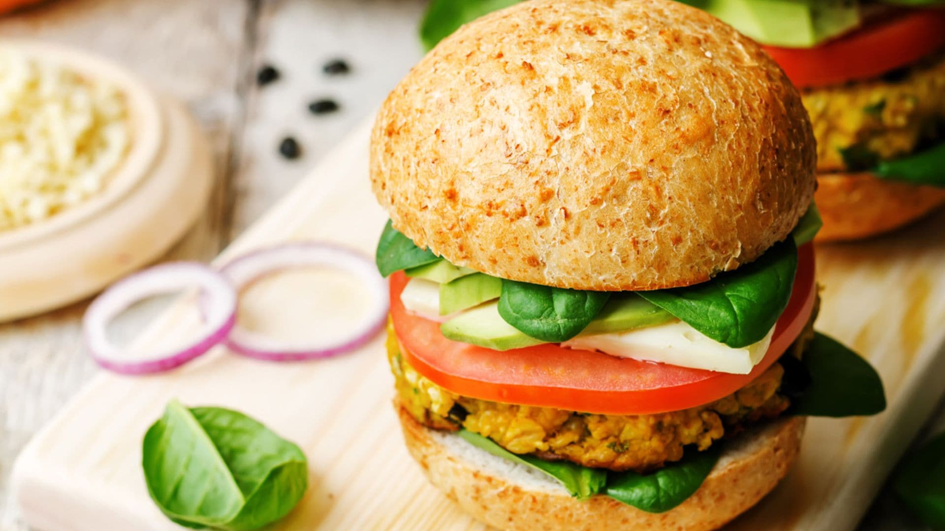 Hamburguesas veganas de tofu y mijo