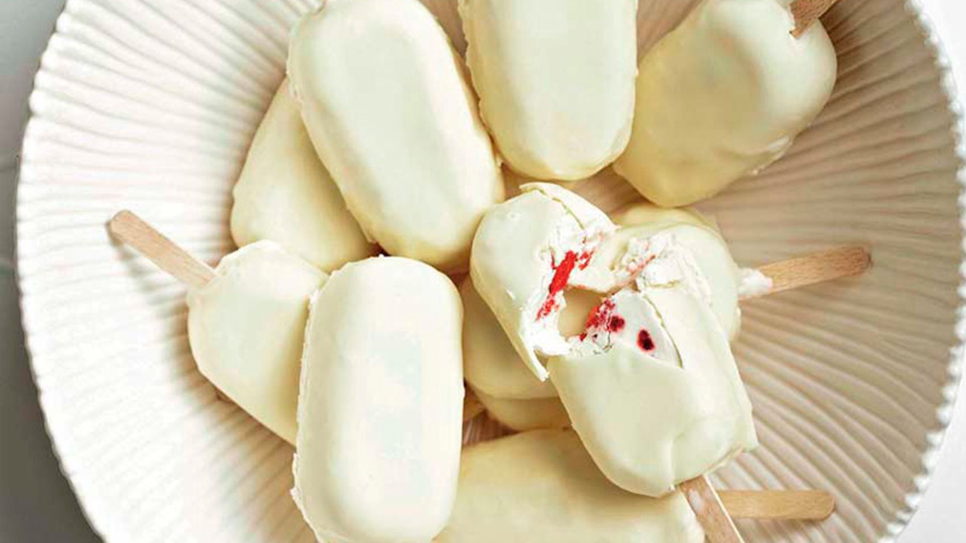 Bombón helado de chocolate blanco