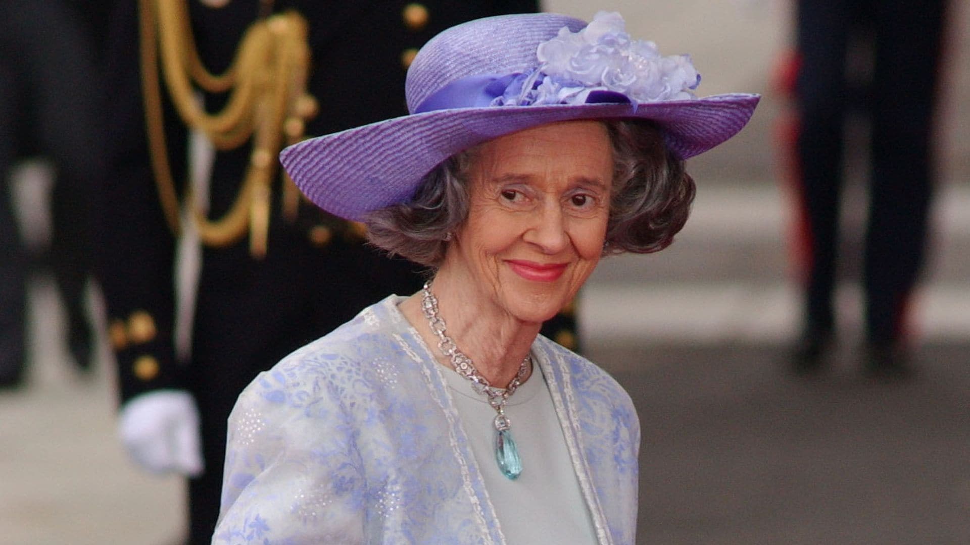 La reina Fabiola de Bélgica en la boda de Felipe y Letizia.