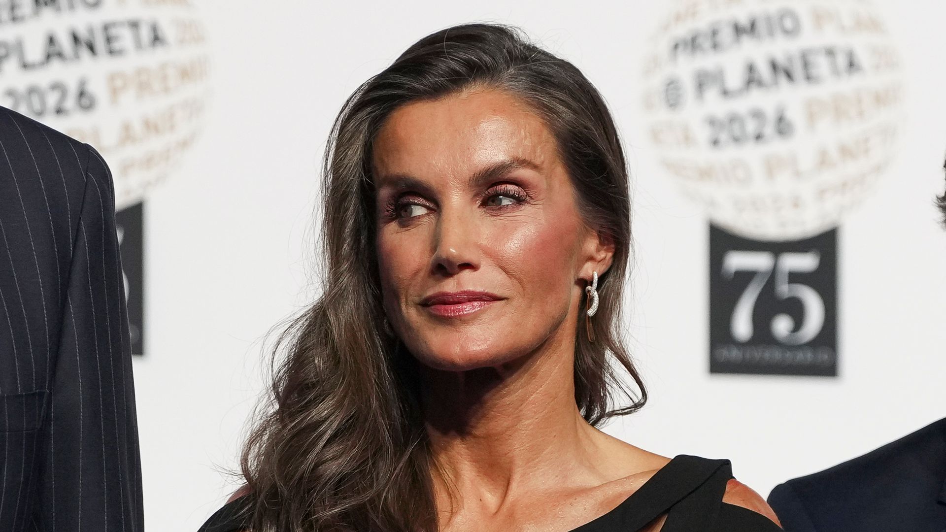 reina letizia con maquillaje bronceado