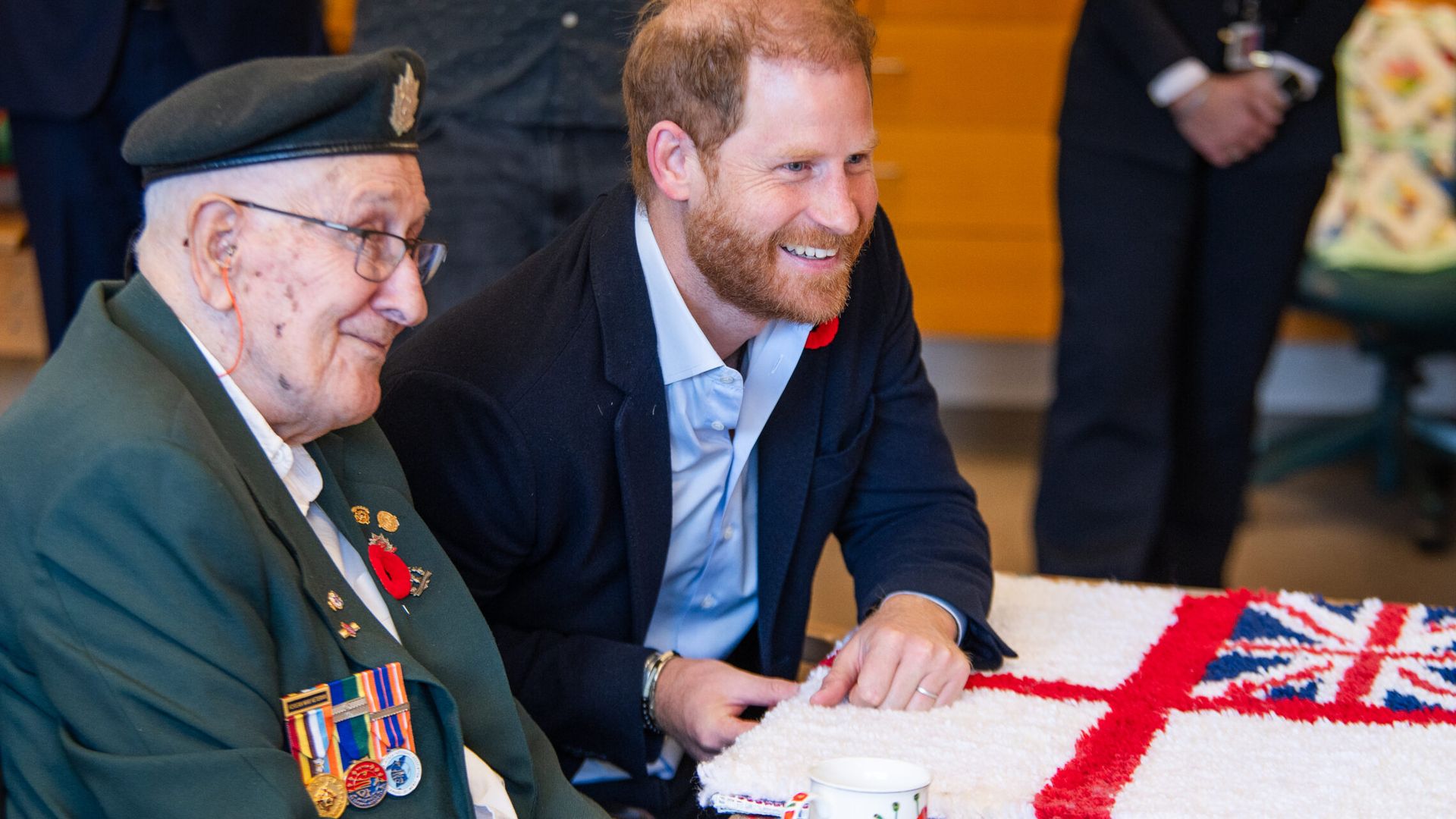 Meghan Markle recuerda el día que Harry interrumpió una entrevista para cumplir con su deber como soldado