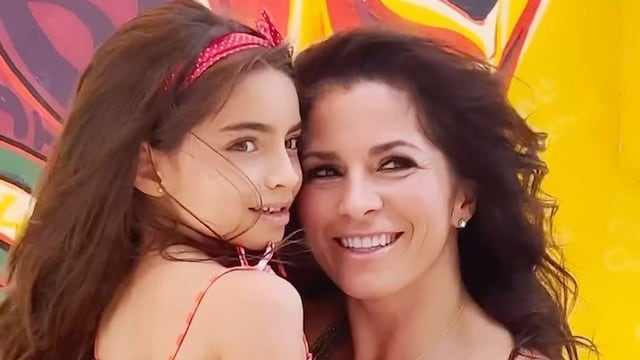 Alessandra Rosaldo abre su corazón y confiesa que sintió pánico tras convertirse en mamá 
