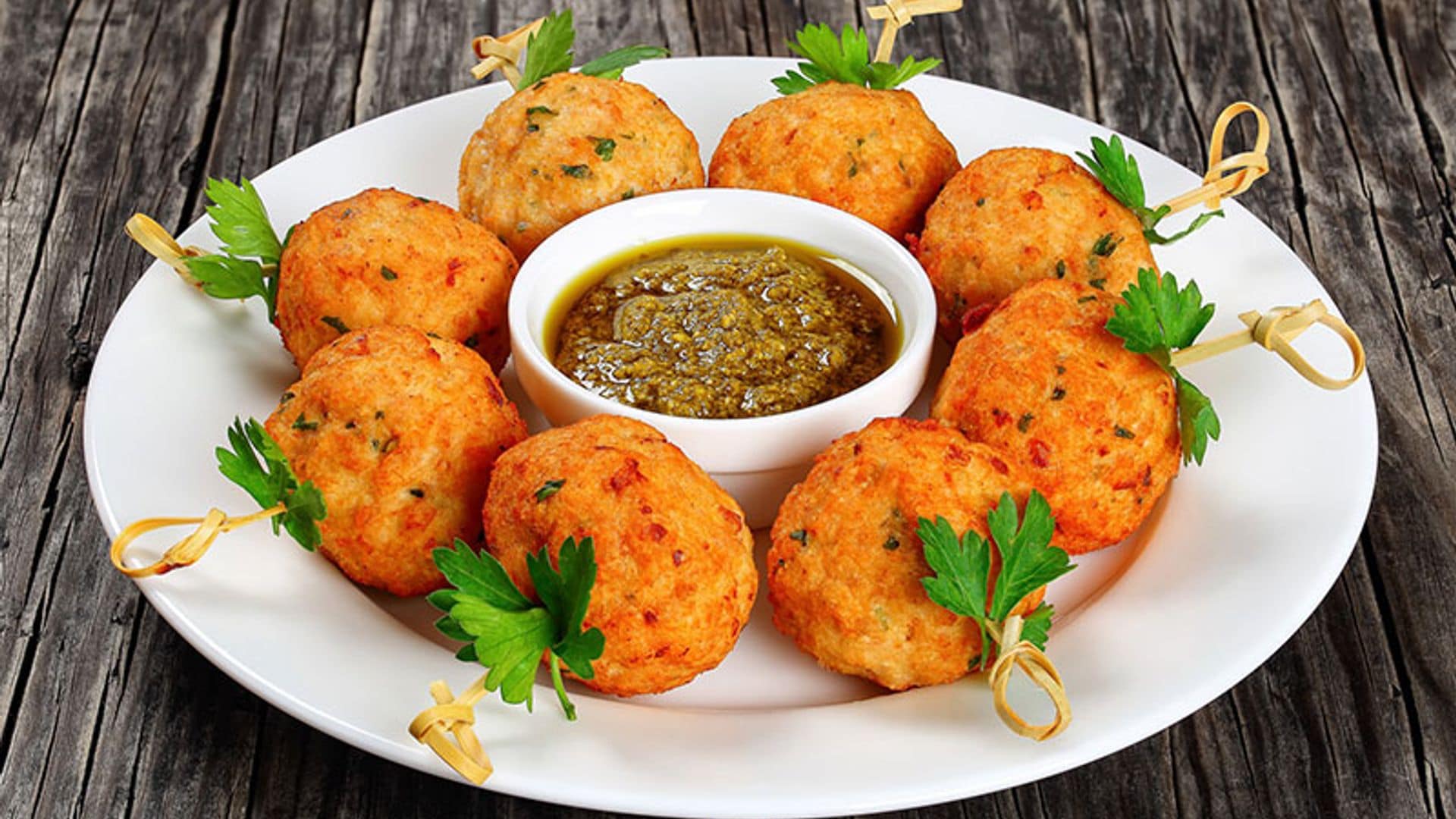Albóndigas veganas con pesto de col rizada y pistacho