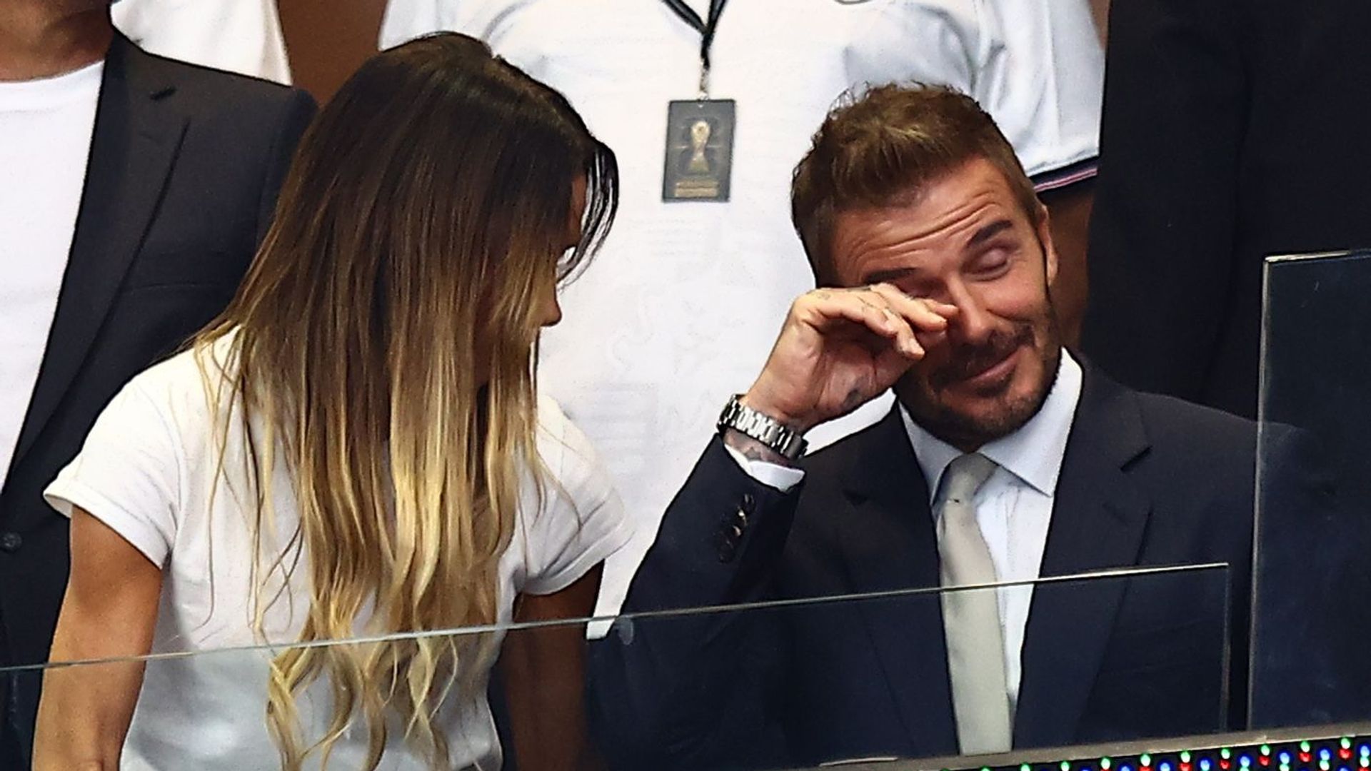 Victoria Beckham consuela a un David entre lágrimas tras el golpe más duro para Inglaterra en el Mundial