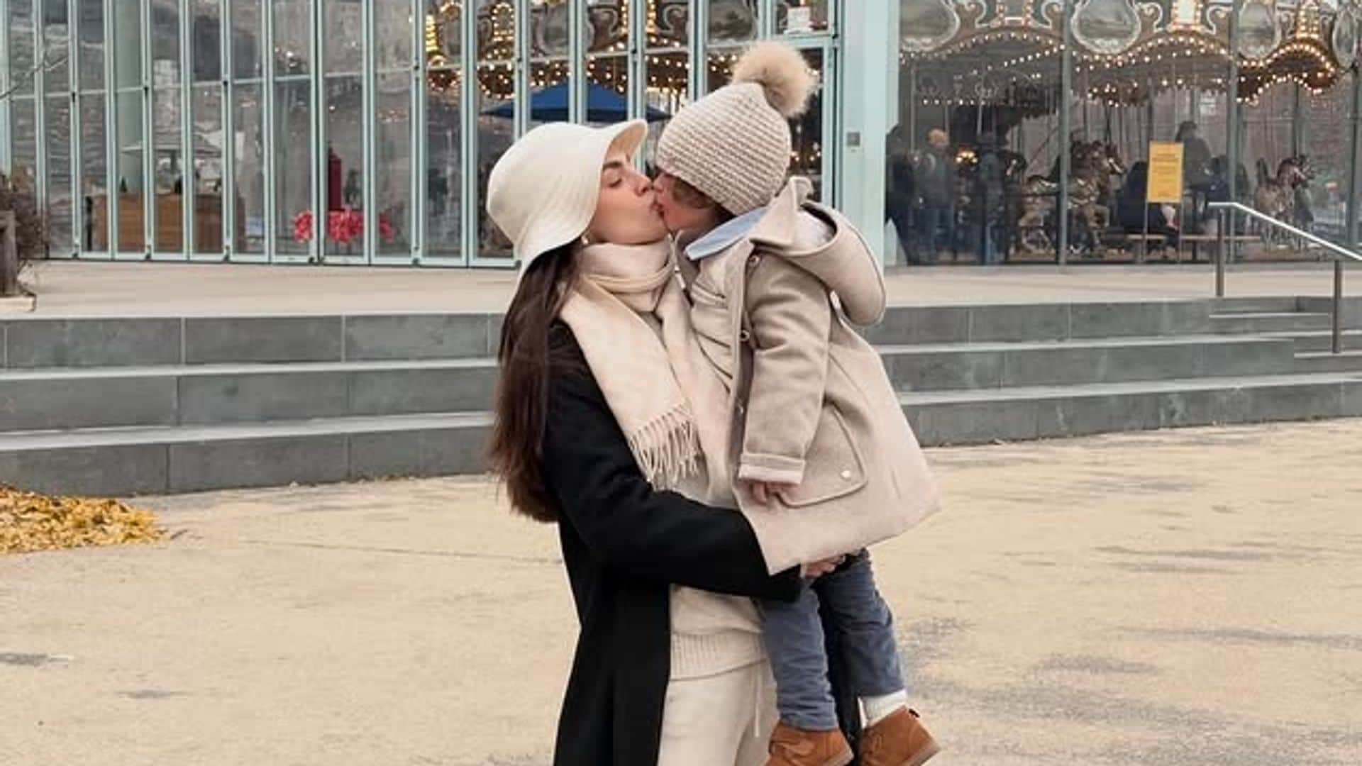 Nadia Ferreira y su hijo Marquitos en Nueva York