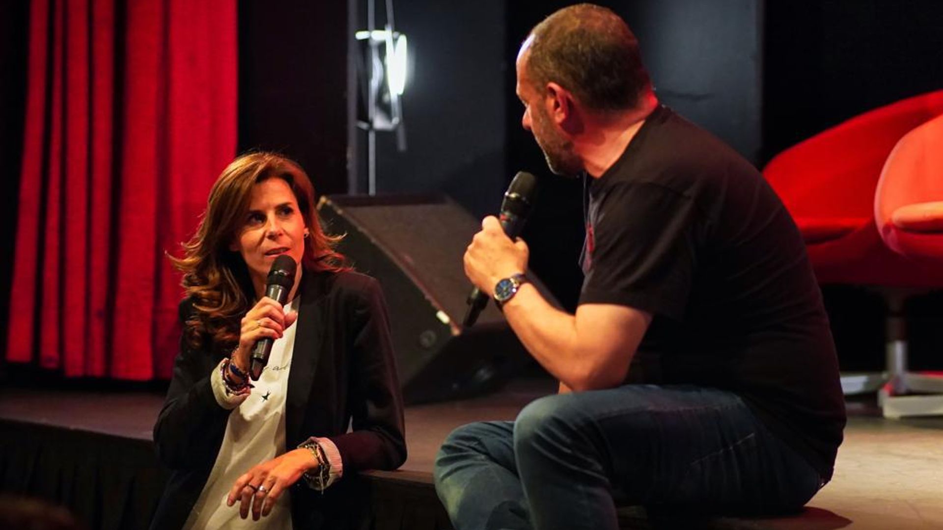 ‘Padres a la obra’, una forma diferente de abordar las complejidades de la crianza