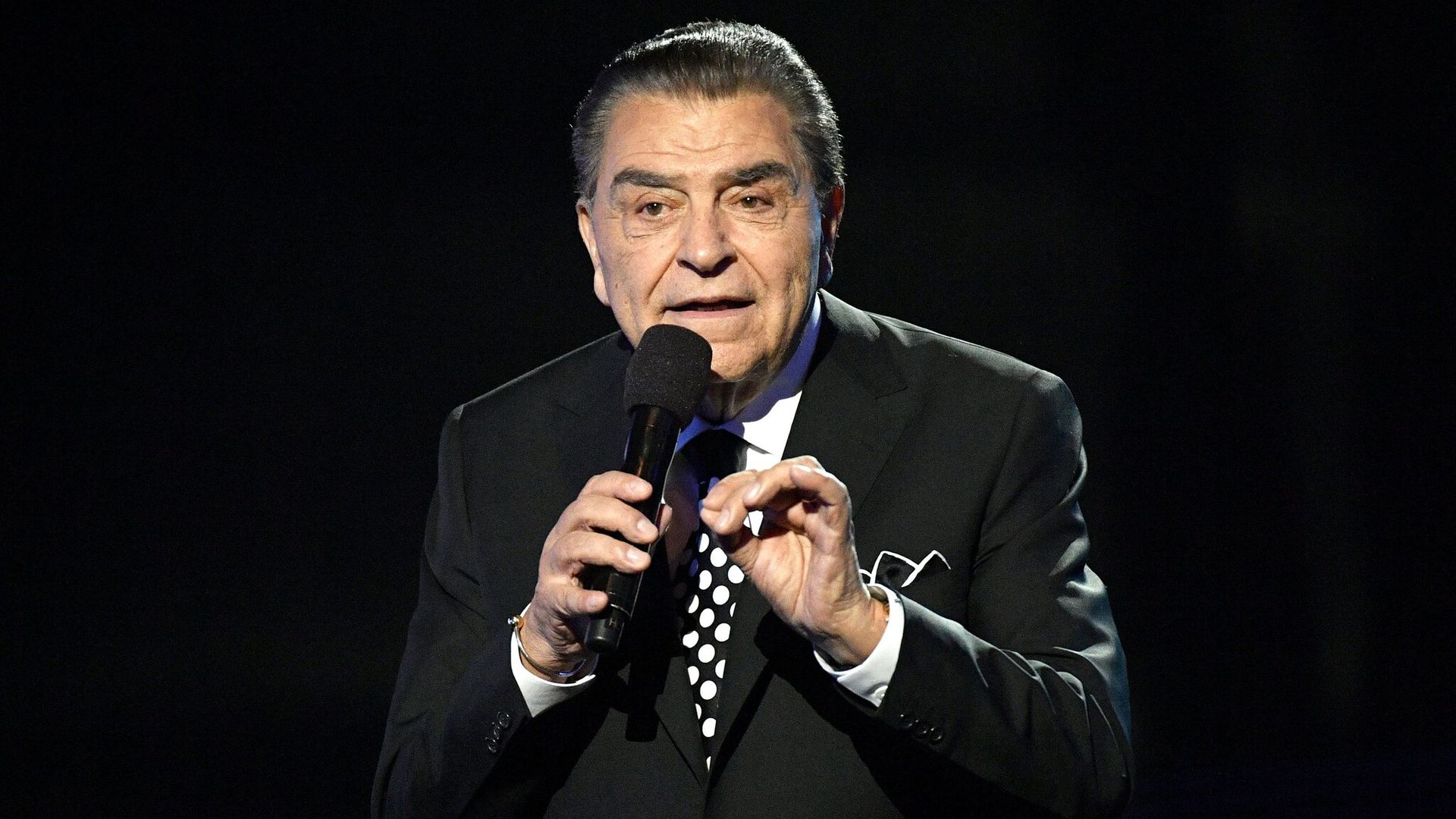 Don Francisco anuncia el lanzamiento de su autobiografía ‘Con ganas de vivir’