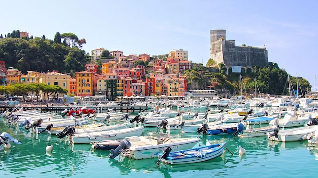 Castillo y bahía de Lerici, La Spezia, Liguria, Italia