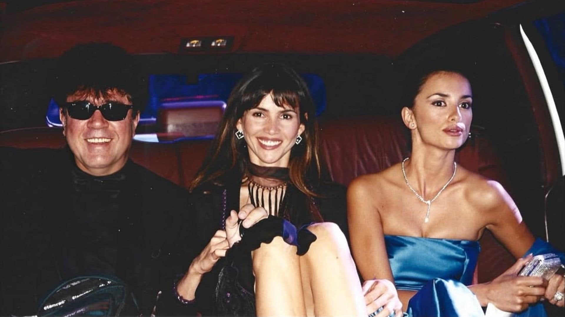 Goya Toledo rescata una imagen inédita de camino a los Oscar con Penélope Cruz y Pedro Almodóvar