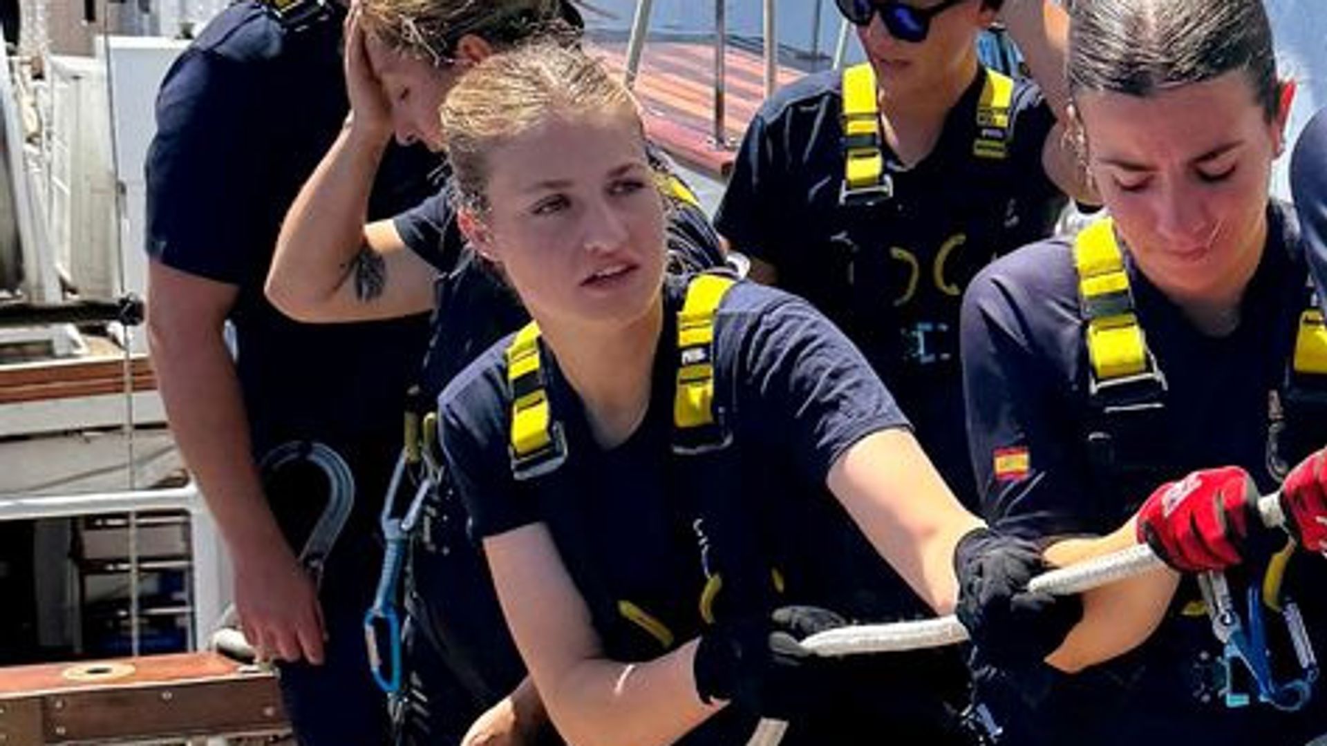 La princesa Leonor, a pleno pulmón en las regatas de Murcia: su ataque de risa cuando la piragua está a punto de volcar