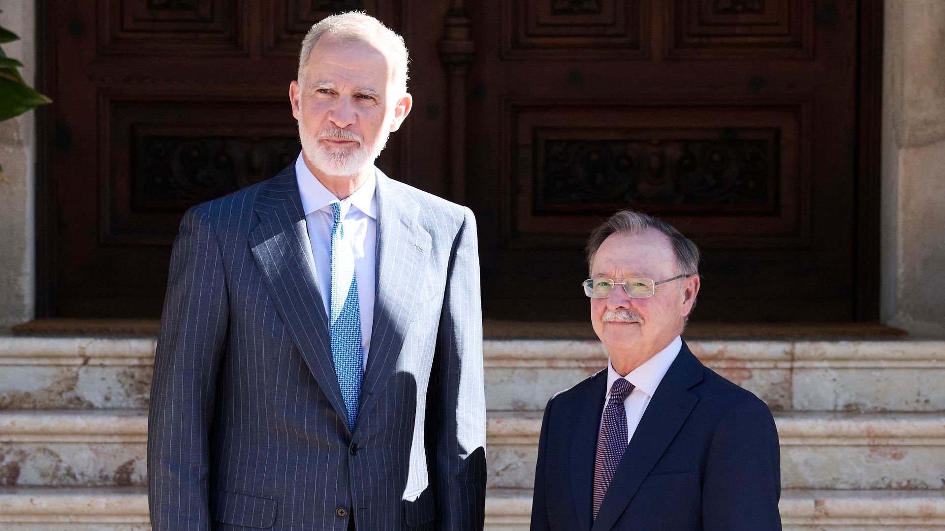 Don Felipe recibe al presidente de Ceuta en Mallorca