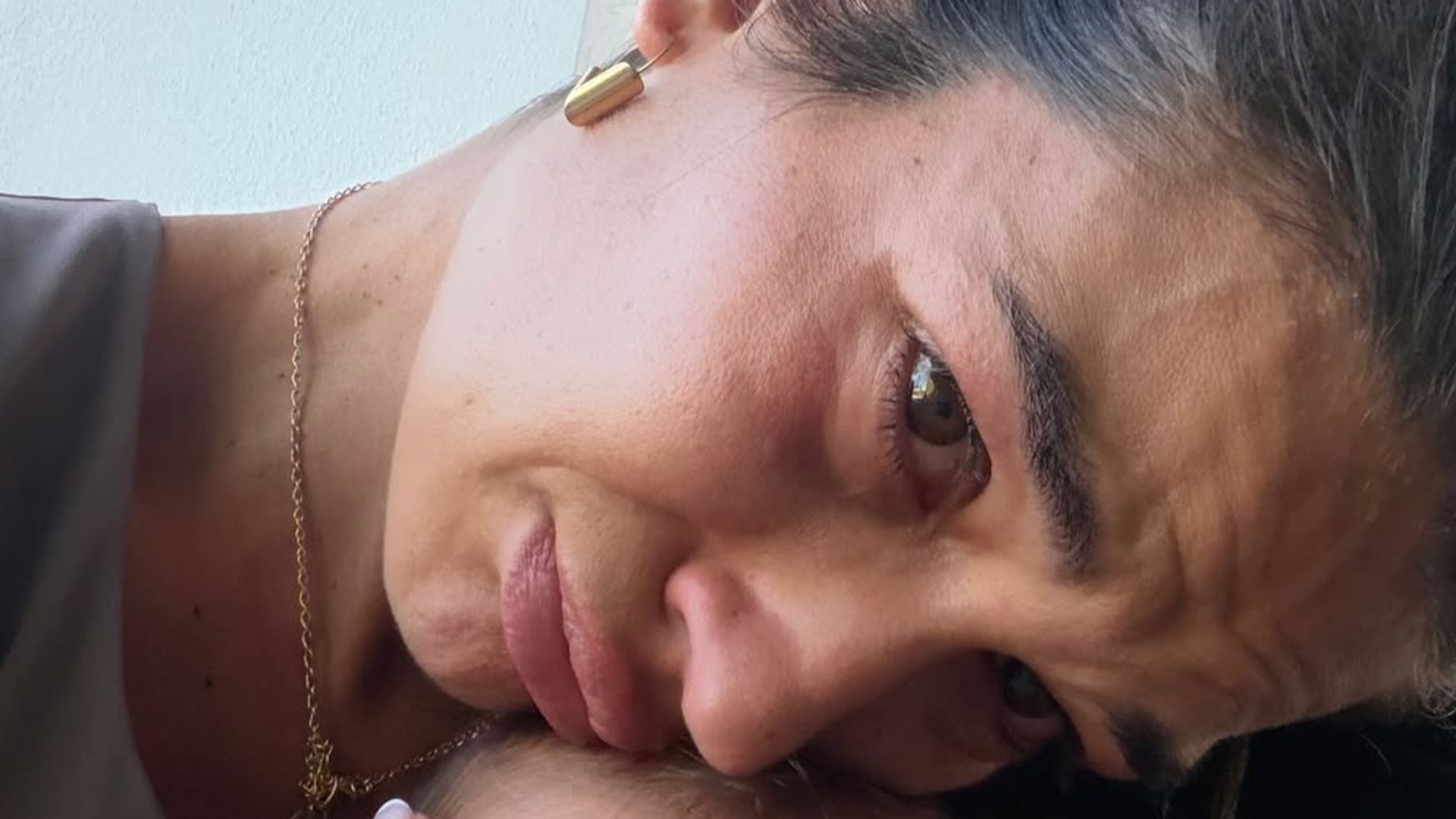 Estela Grnde aparece llorando en redes sociales