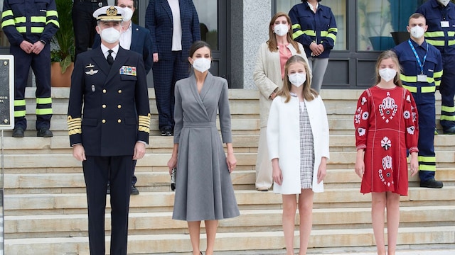 spanish royals inaugurate 39 isaac peral 39 submarine in cartagena