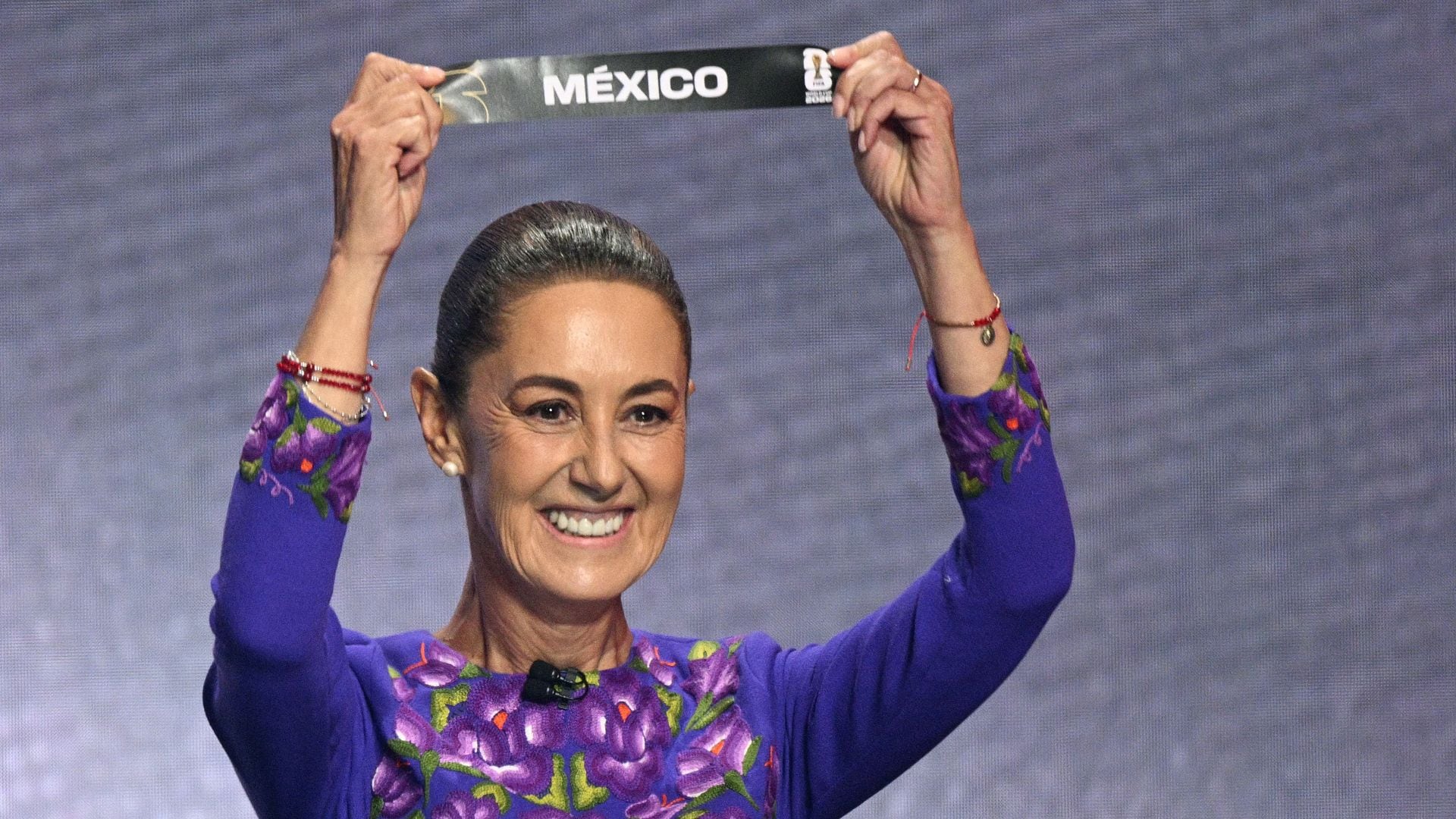 La presidenta de México, Claudia Sheinbaum, en el sorteo del Mundial 2026.