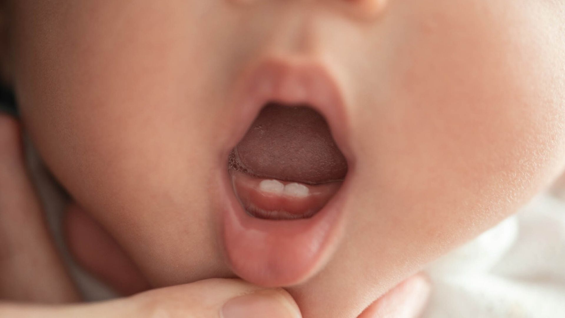 Sus primeros dientes también hay que cuidarlos