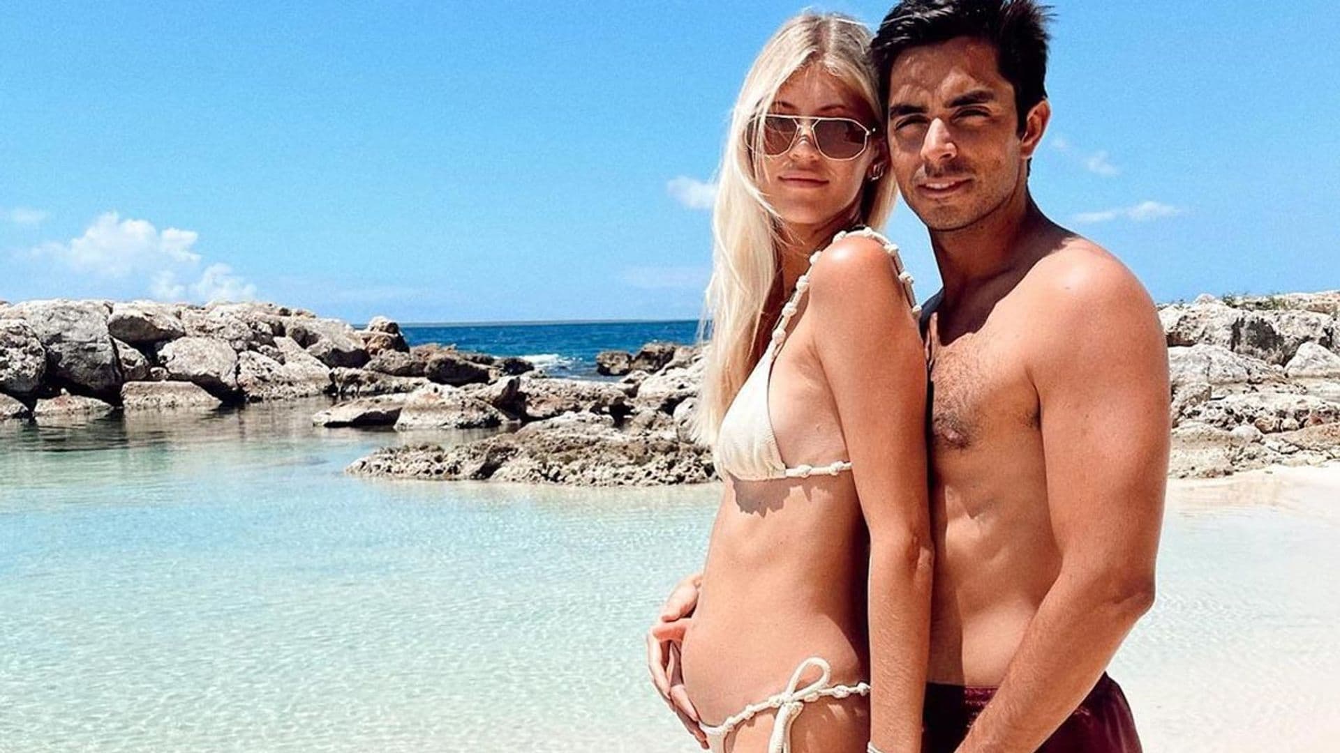 ¡Aun más tierna! La tradición de Devon Windsor y su marido frente al mar ya no es como antes