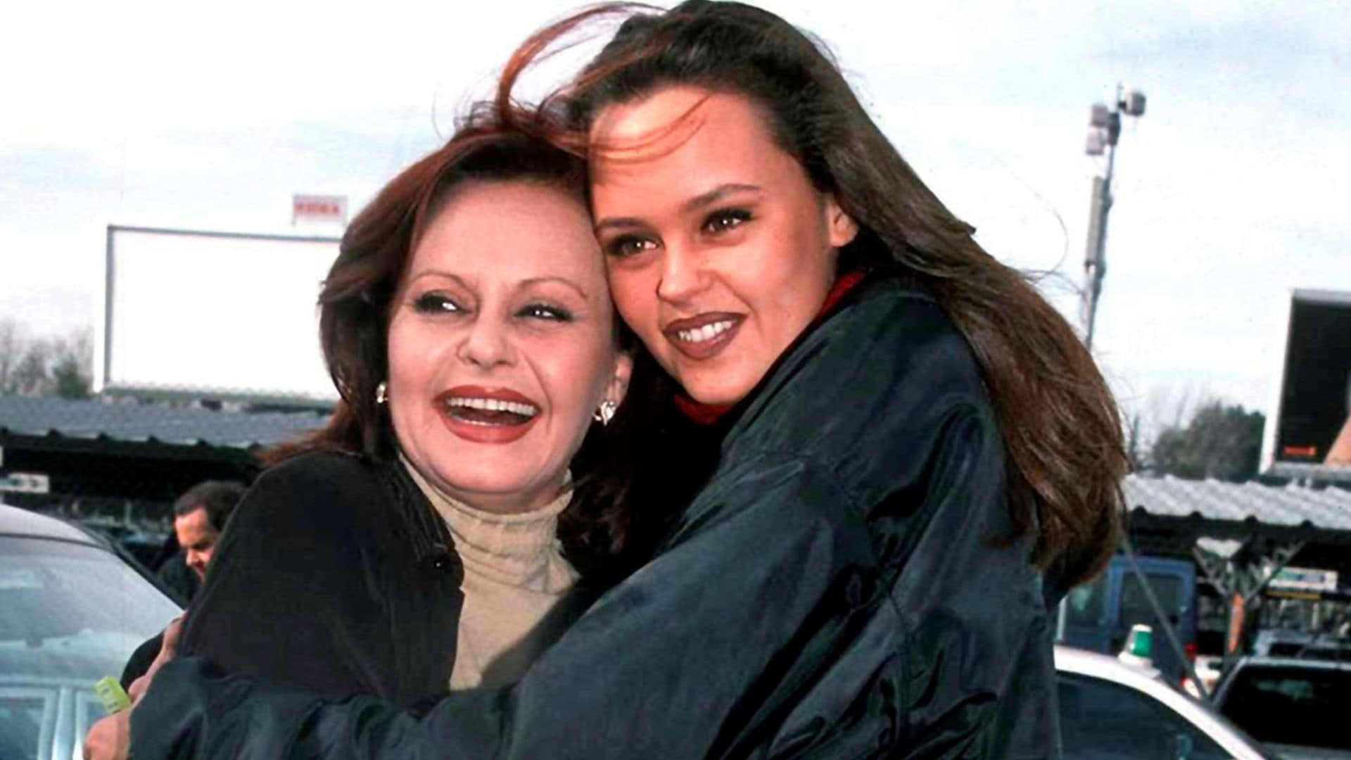 Abrimos el álbum personal de Shaila Dúrcal en el 15 aniversario de la muerte de su madre