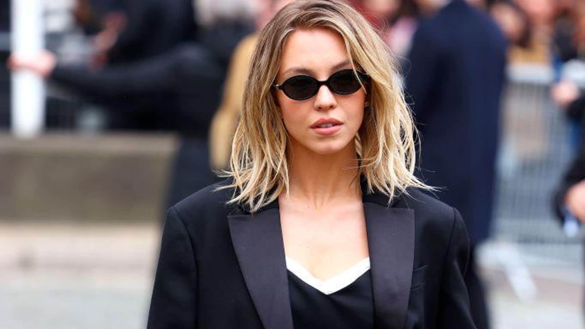 Sydney Sweeney cambia su larga cabellera por un ‘bob’ muy ‘chic’ al hombro
