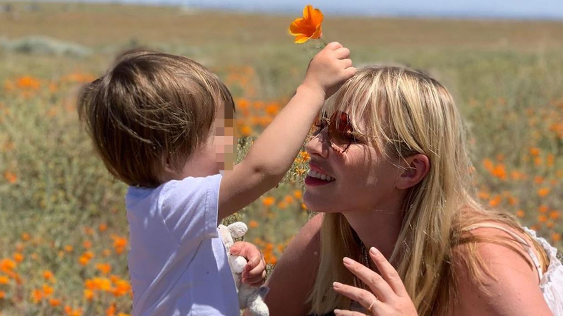 Natasha Bedingfield habla de las dos operaciones cerebrales a las que tuvo que someterse su hijo de dos años