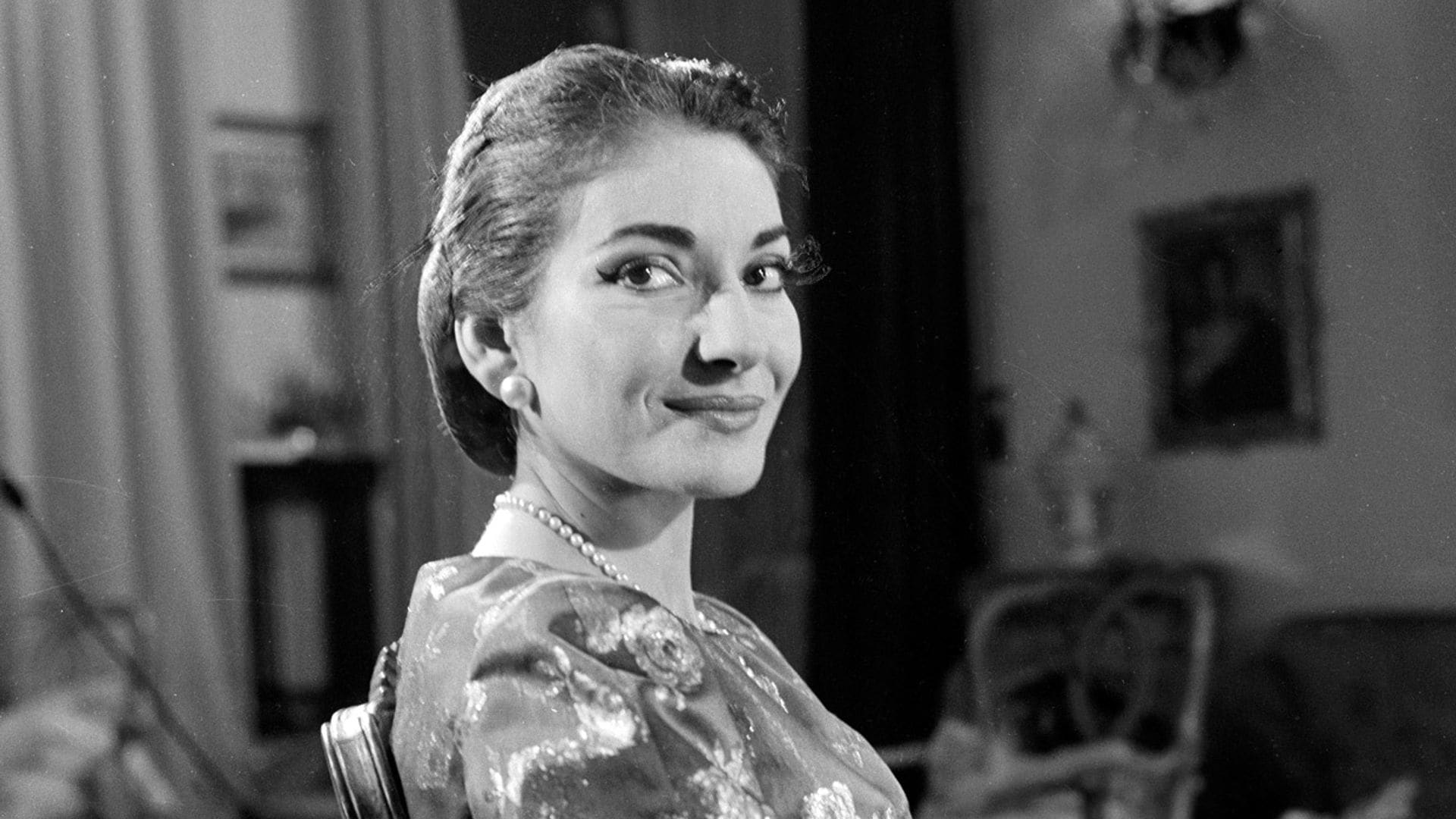Así fue la tormentosa vida personal de María Callas que llega al Festival de Venecia en la piel de Angelina Jolie