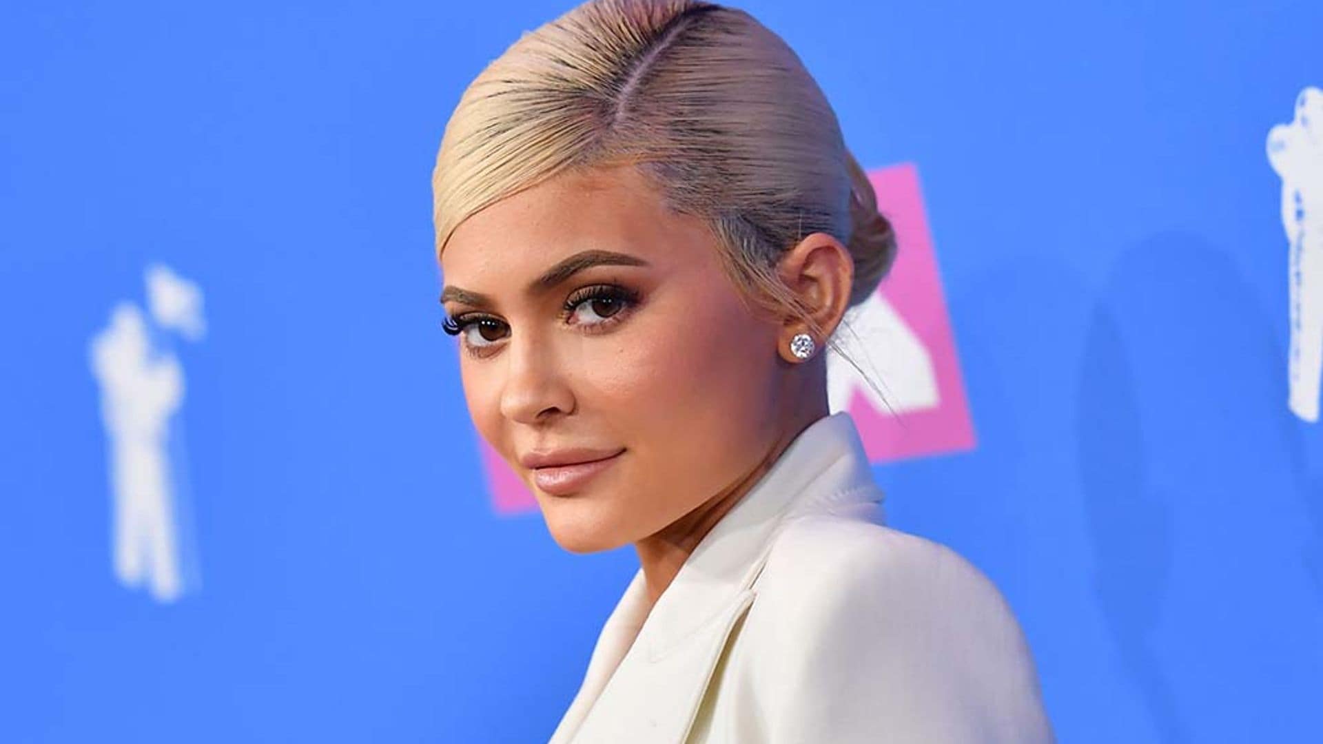 El truco exprés de Kylie Jenner con el que llevar 'smokey eyes' también de día