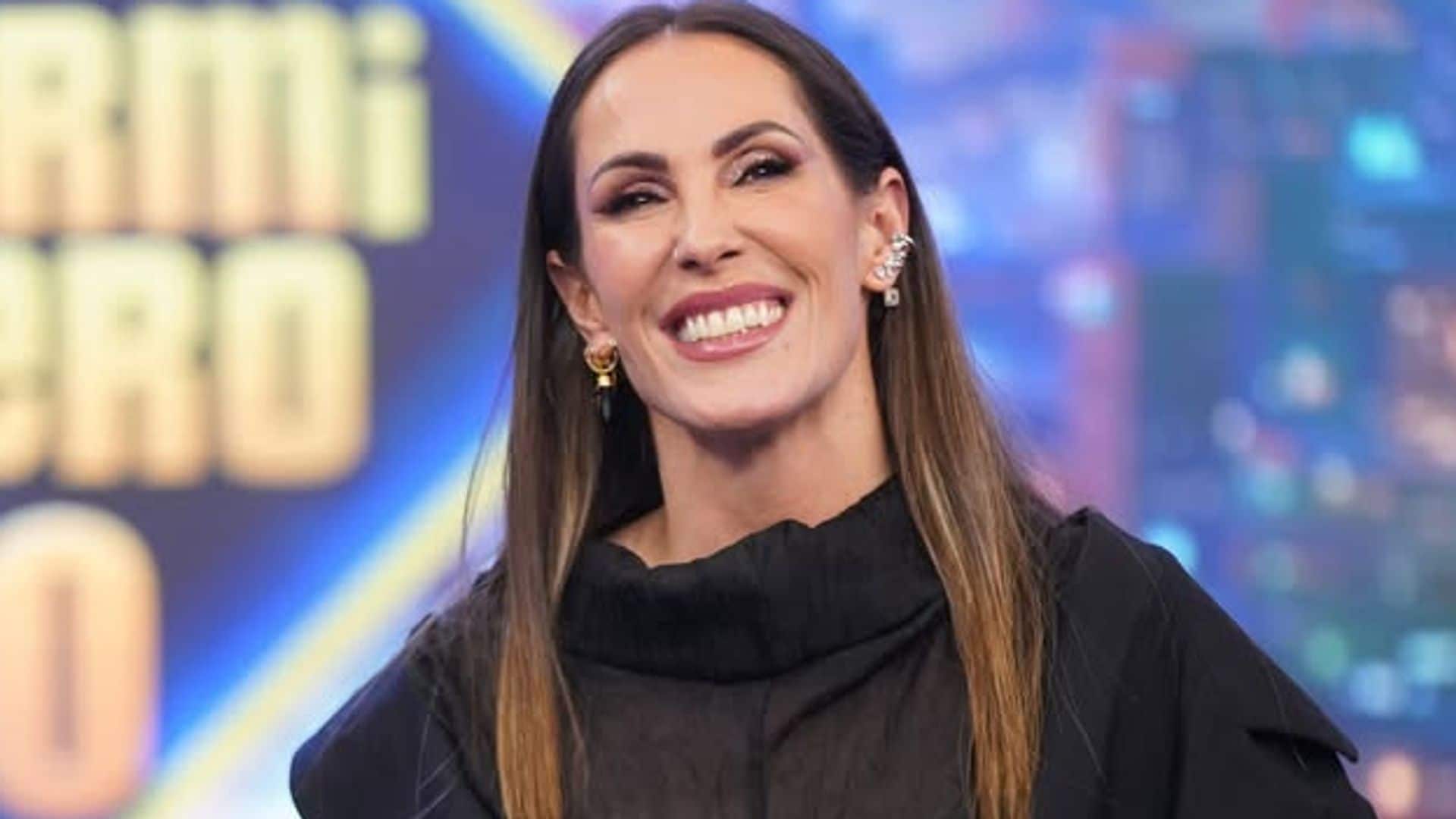 Malú hablando con Pablo Motos en El Hormiguero